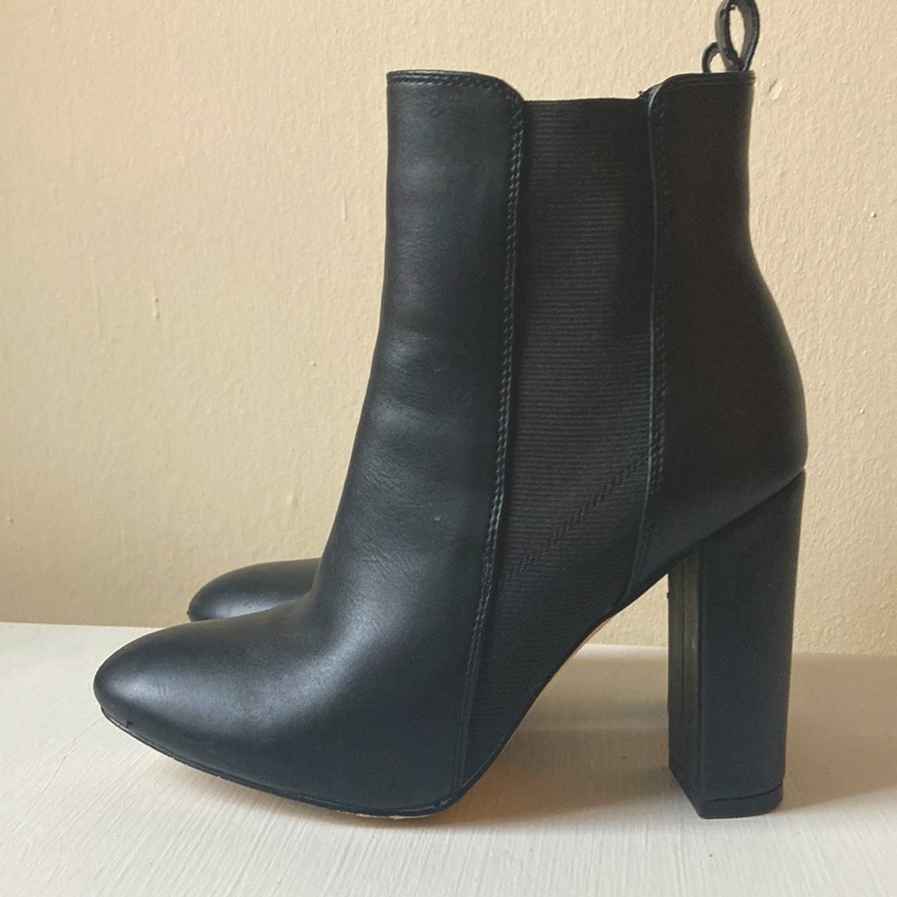 Womens Leather Heeled Ankle Boots | Size 8